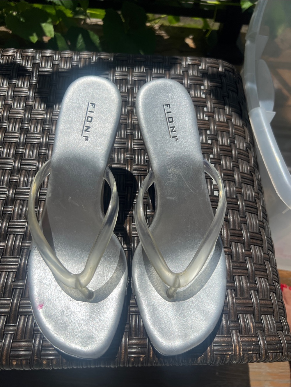 FIONI Clothing Silver Clear-Strap Kitten Heel Sandals - Picture 2 of 7